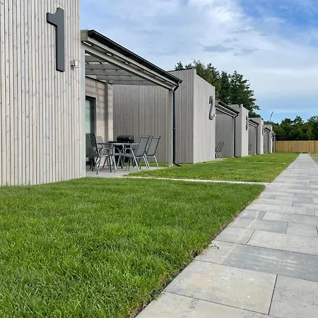 A Morze Domki- Podgrzewany Basen, Caloroczne Klimatyzowane Domki, Parking *