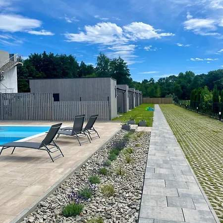 A Morze Domki- Podgrzewany Basen, Caloroczne Klimatyzowane Domki, Parking רבאל