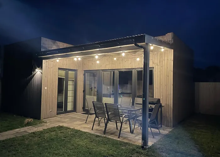 Prázdninový dům A Morze Domki- Podgrzewany Basen, Caloroczne Klimatyzowane Domki, Parking