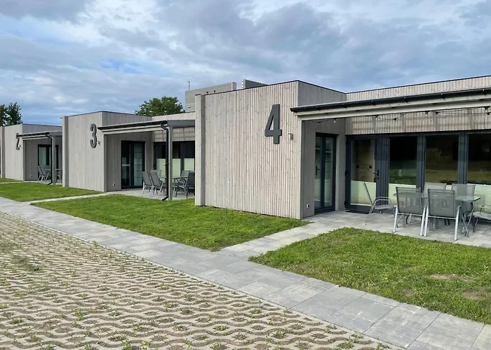 A Morze Domki- Podgrzewany Basen, Caloroczne Klimatyzowane Domki, Parking * Rewal